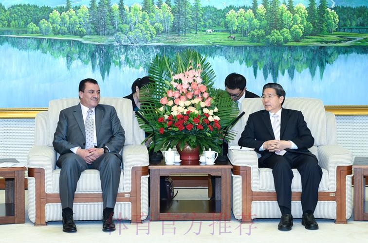 总局领导会见世界赛艇联合会主席